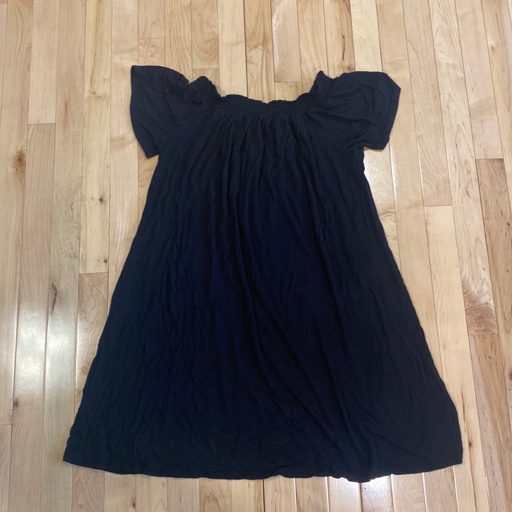 Black light weight dress
